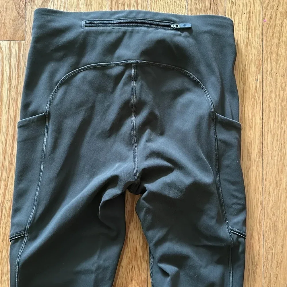 Lululemon sz 2 Speed Up Tight DWR 28